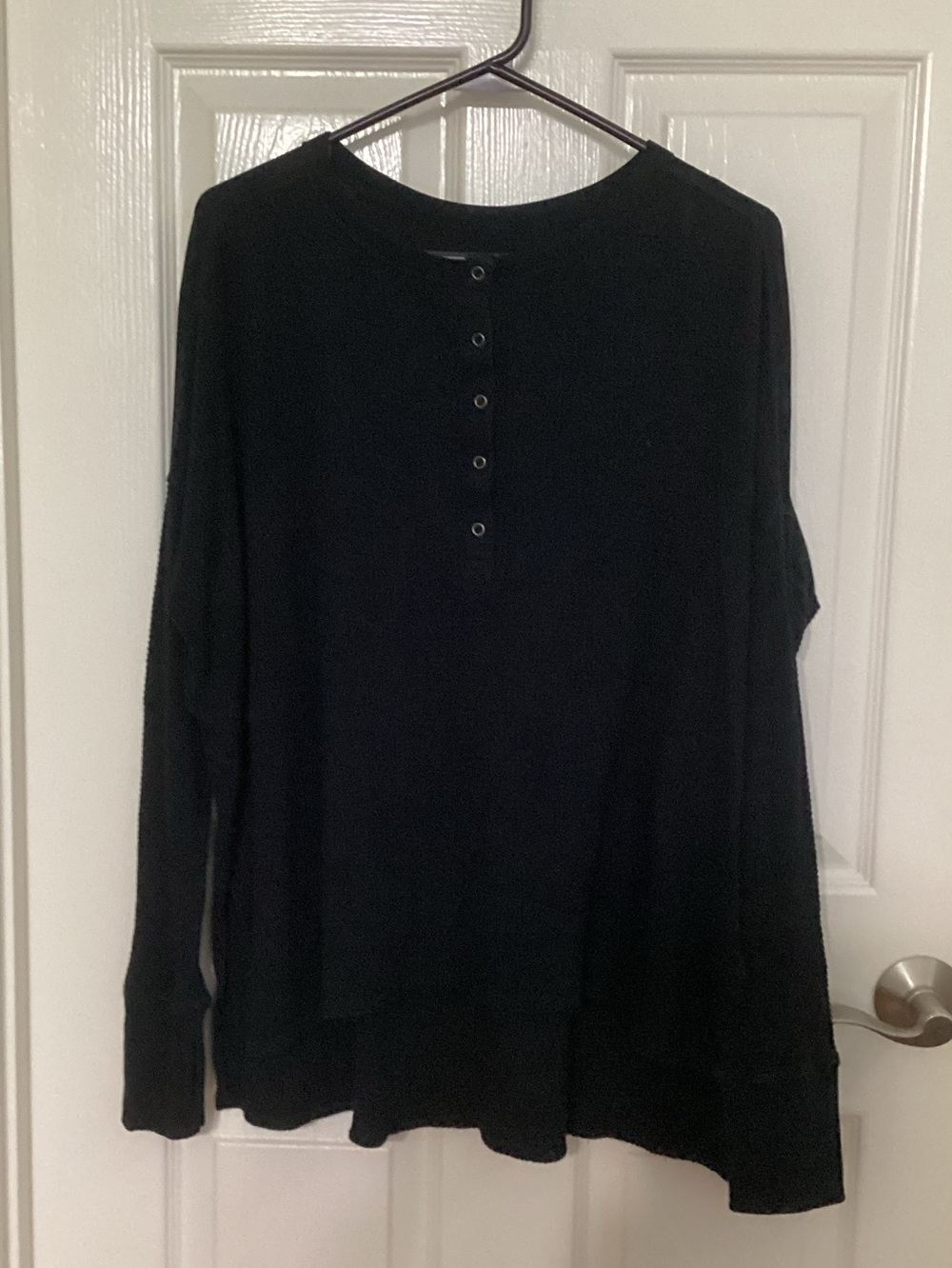 Offline by Aerie Black Waffle Henley Women’s Medium
